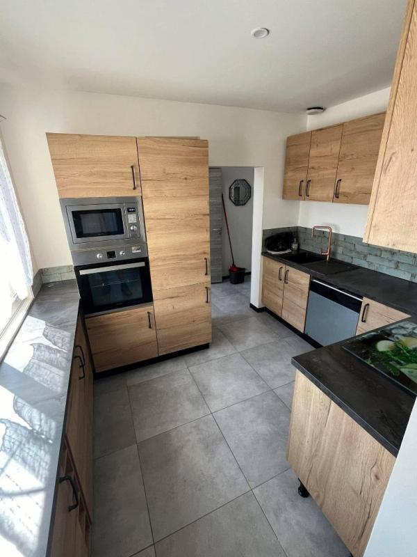 Maison de ville - 80 m² - 5 pièces