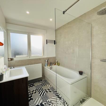 Maison - 134 m² - 8 pièces