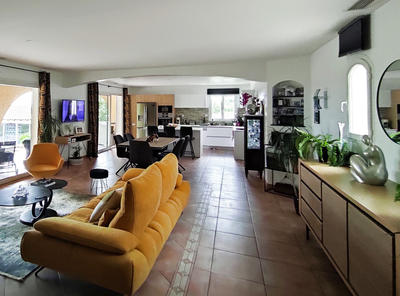 Maison - 130 m² - 4 pièces