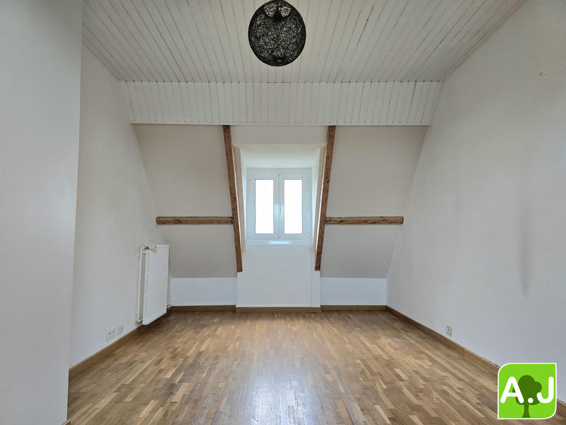 Maison traditionnelle - 125 m² - 6 pièces