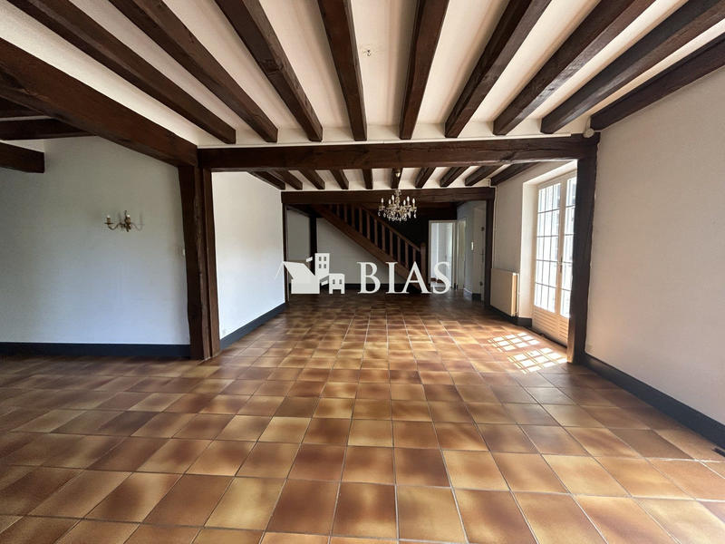 Maison traditionnelle - 194 m² - 7 pièces