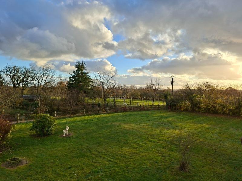 Propriété - 145 m² - 5 pièces