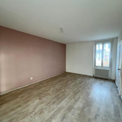 Maison - 169 m² - 9 pièces