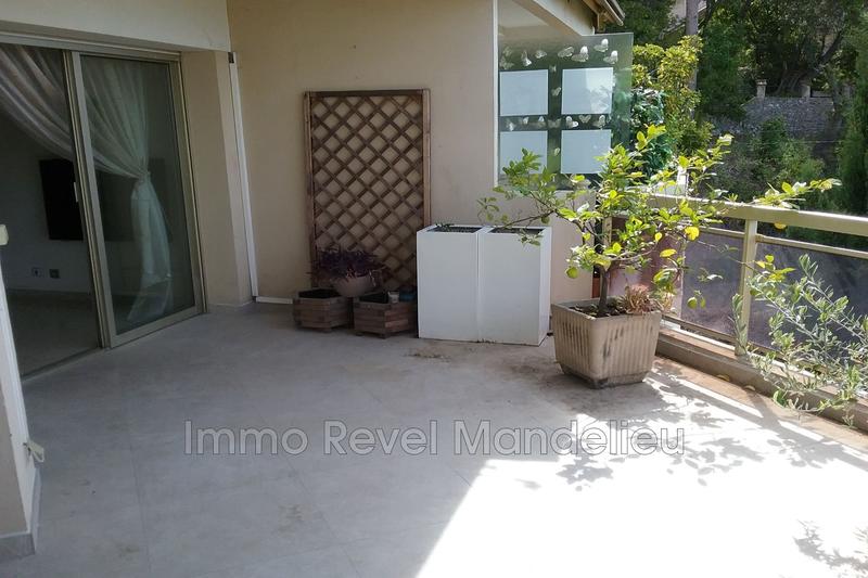 Appartement - 89 m² - 3 pièces