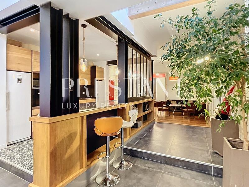 Maison - 200 m² - 7 pièces