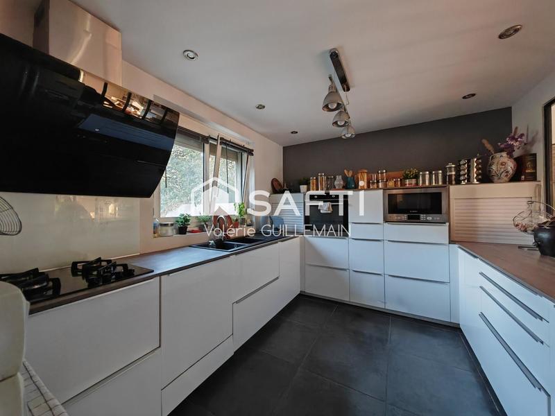 Maison - 100 m² - 4 pièces