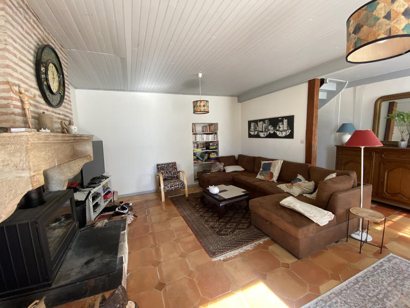 Maison - 241 m² - 6 pièces