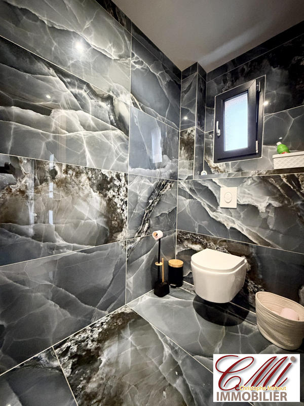 Maison - 150 m² - 5 pièces