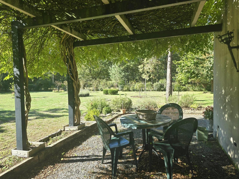 Maison contemporaine - 305 m² - 9 pièces