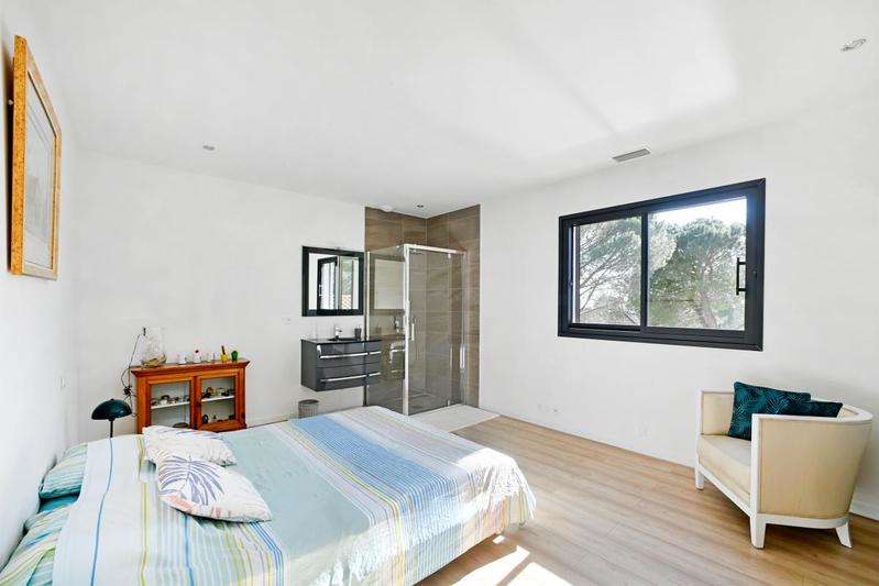 Villa - 288 m² - 8 pièces