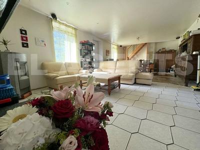 Maison - 172 m² - 7 pièces