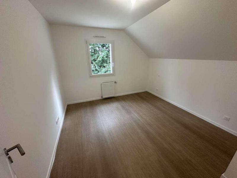 Maison - 94 m² - 5 pièces