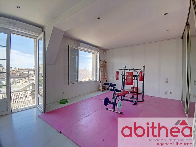 Maison - 393 m² - 10 pièces