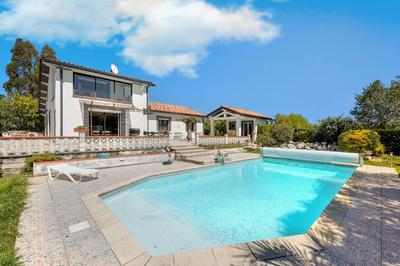 Maison - 192 m² - 5 pièces