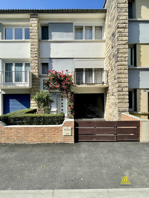 Maison - 99 m² - 5 pièces