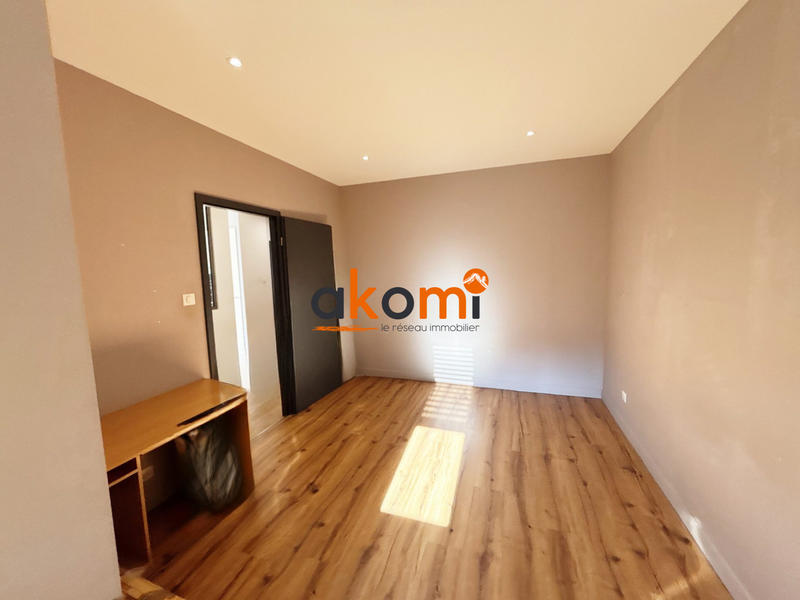 Appartement - 80 m² - 3 pièces