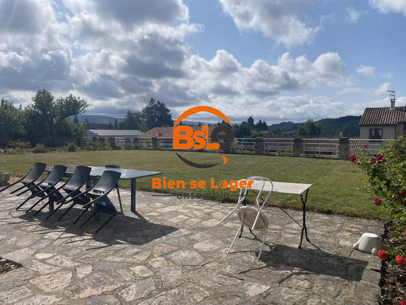 Maison - 229 m² - 10 pièces