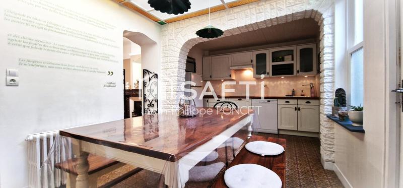 Maison - 161 m² - 6 pièces