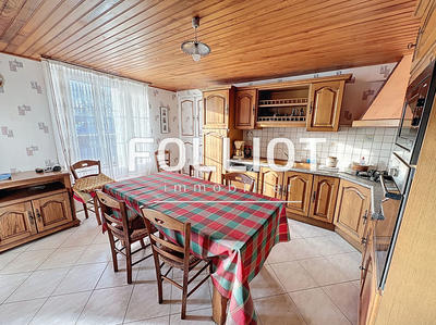 Maison - 97 m² - 5 pièces