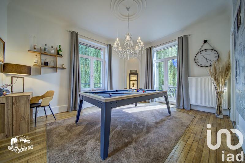 Maison - 323 m² - 13 pièces