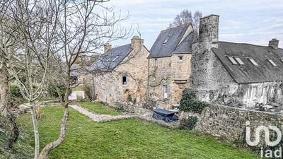 Maison - 180 m² - 5 pièces