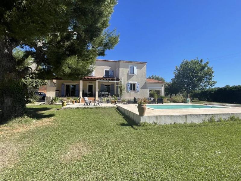 Villa - 218 m² - 7 pièces