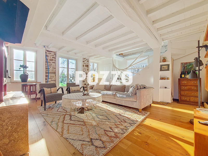 Maison - 224 m² - 8 pièces