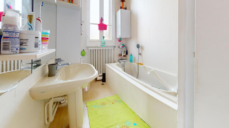 Maison - 95 m² - 5 pièces