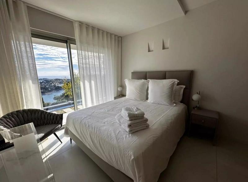 Villa - 360 m² - 7 pièces