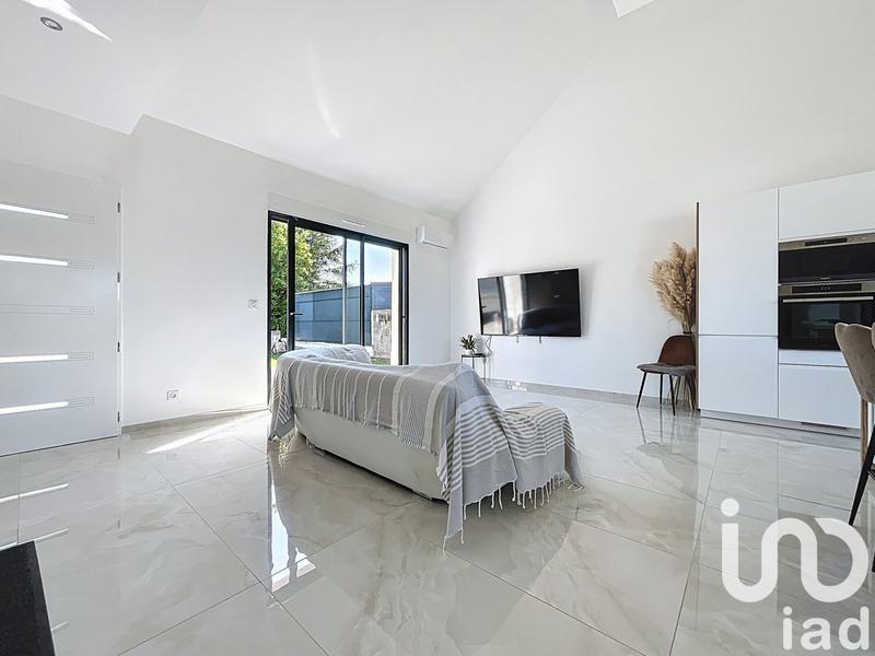 Maison - 95 m² - 5 pièces