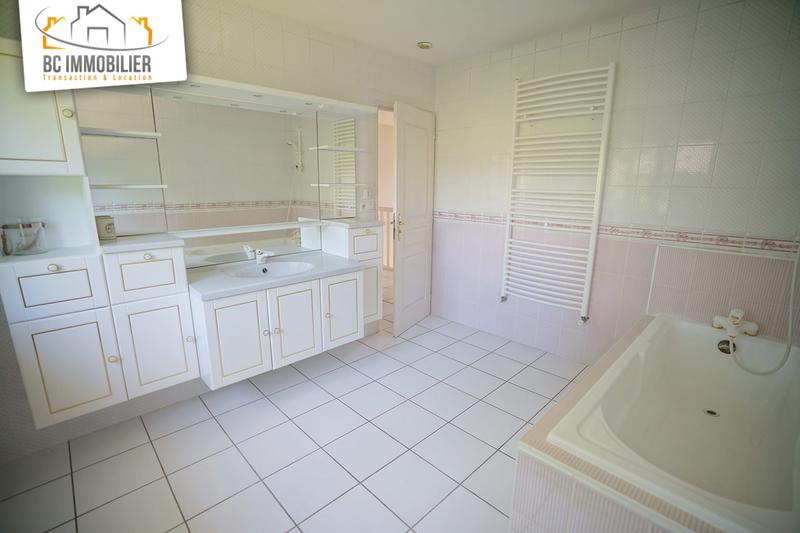 Maison - 144 m² - 6 pièces