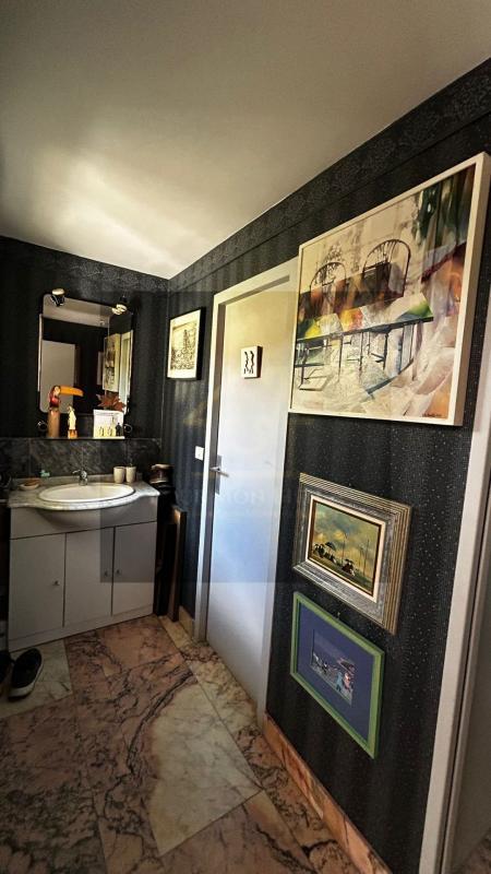 Propriété - 227 m² - 8 pièces