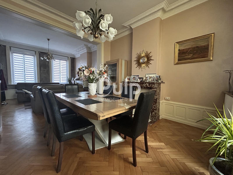 Maison bourgeoise - 235 m² - 7 pièces