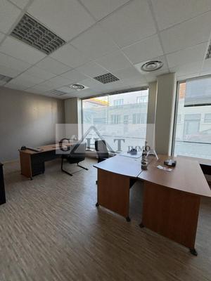 Bureau - 234 m²