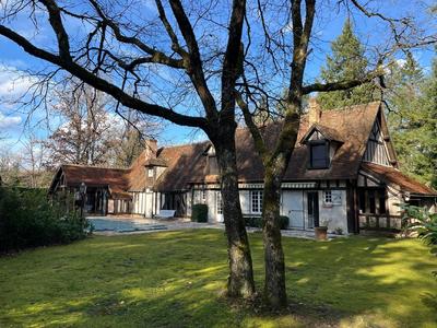 Maison - 251 m² - 8 pièces