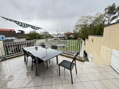 Maison - 255 m² - 6 pièces