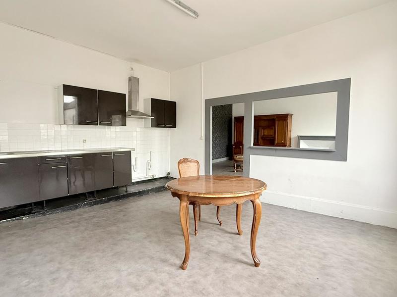 Local commercial - 330 m² - 7 pièces