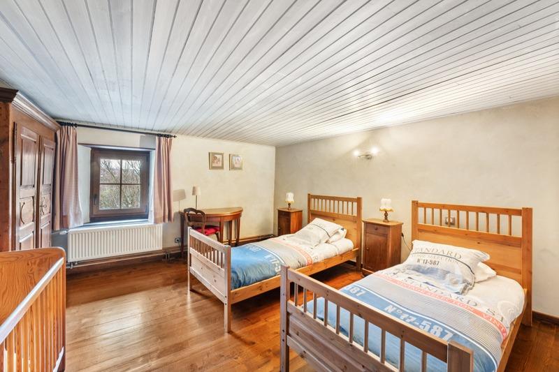 Corps de ferme - 324 m² - 8 pièces