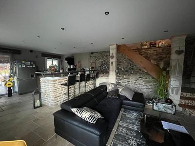 Propriété - 212 m² - 9 pièces