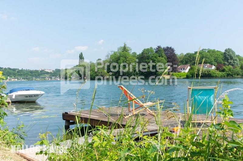 Maison - 222 m² - 8 pièces