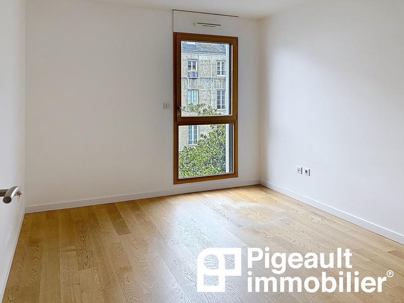 Appartement - 95 m² - 4 pièces