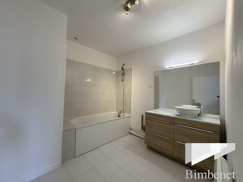 Appartement - 94 m² - 4 pièces