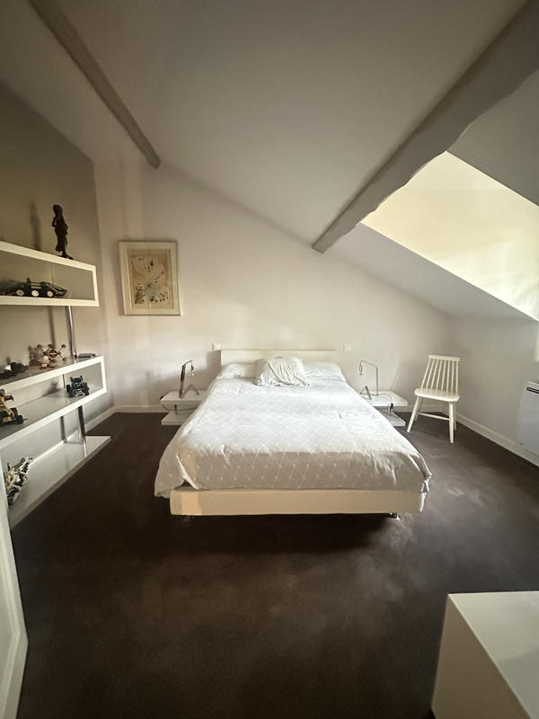 Maison - 240 m² - 10 pièces