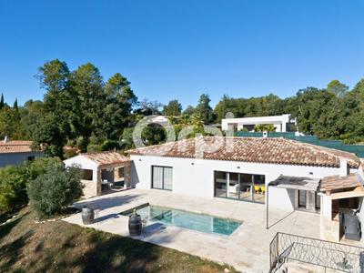 Maison - 180 m² - 5 pièces