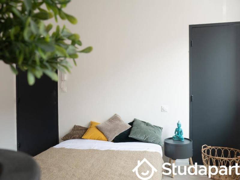 Chambre - 14 m² - 1 pièce