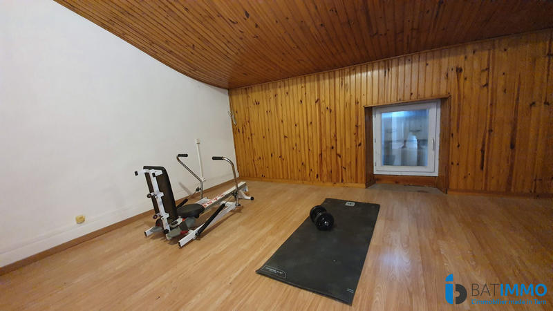 Maison - 137 m² - 7 pièces