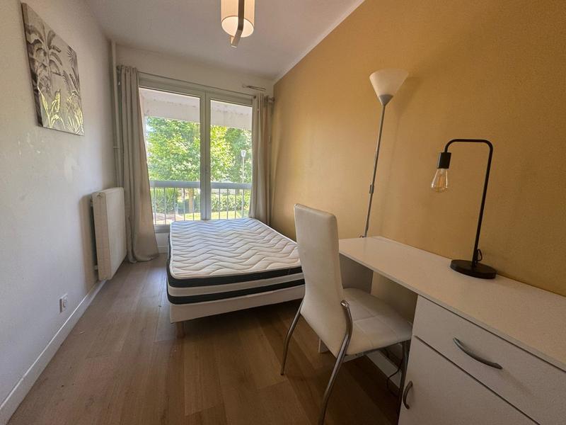Appartement - 75 m² - 5 pièces