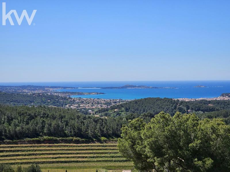 Maison - 183 m² - 7 pièces