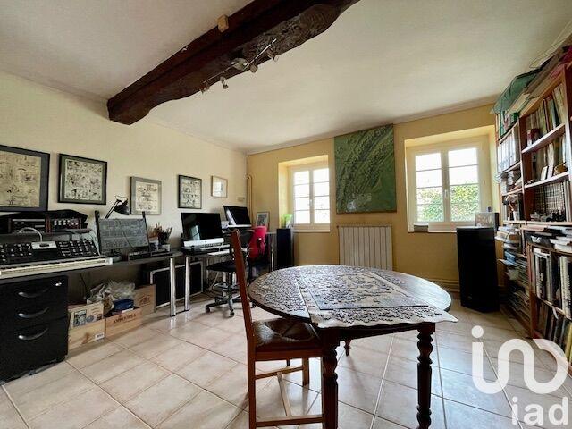 Maison - 250 m² - 9 pièces