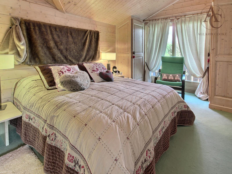 Châlet - 113 m² - 4 pièces